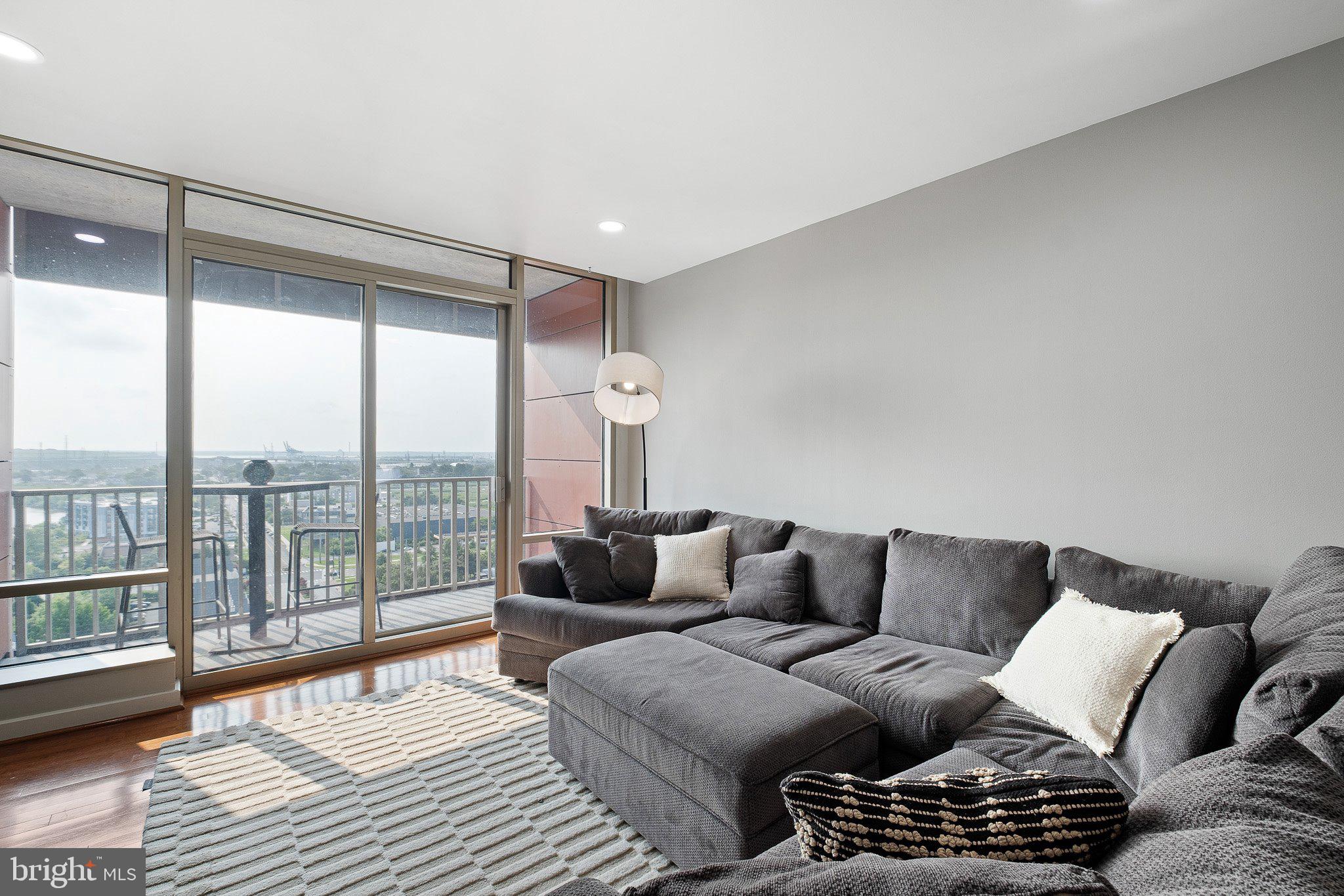 RIVER TOWER CHRIST L - Residential