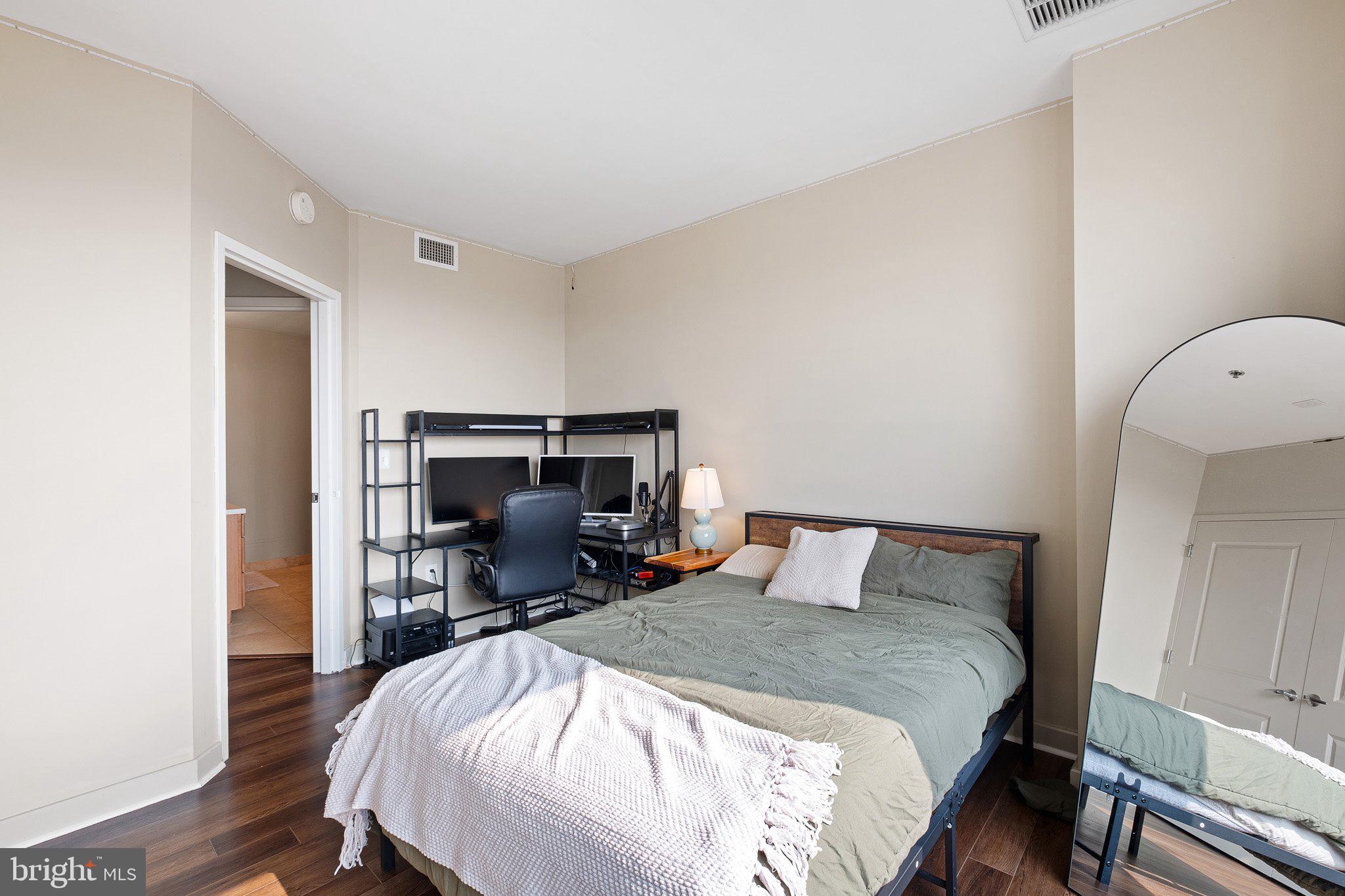 RIVER TOWER CHRIST L - Residential