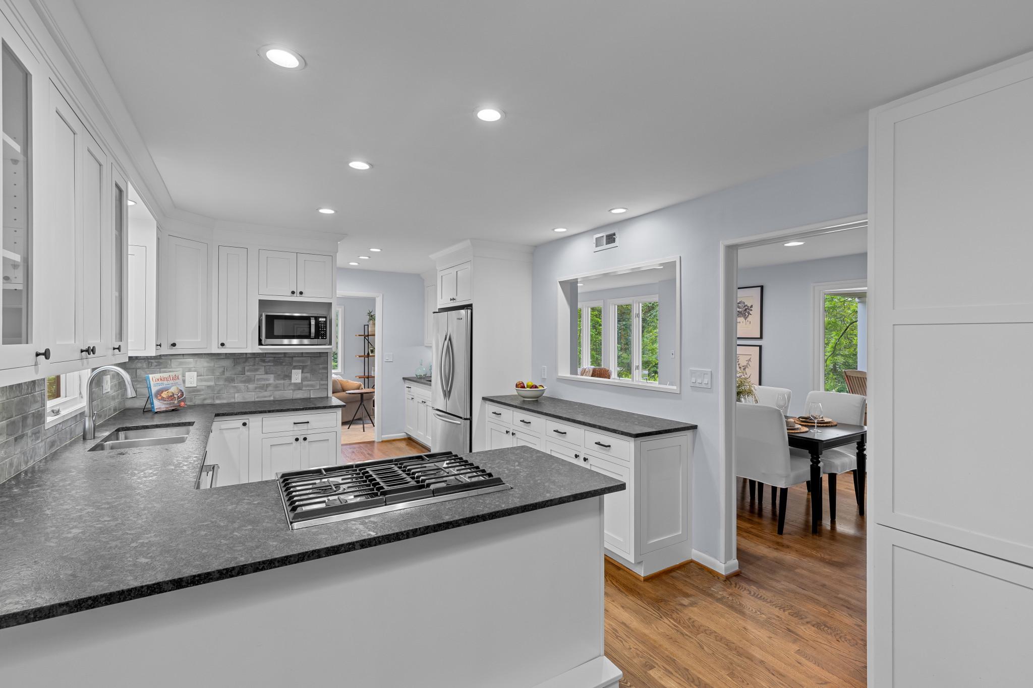 ANNAPOLIS ROADS - Residential