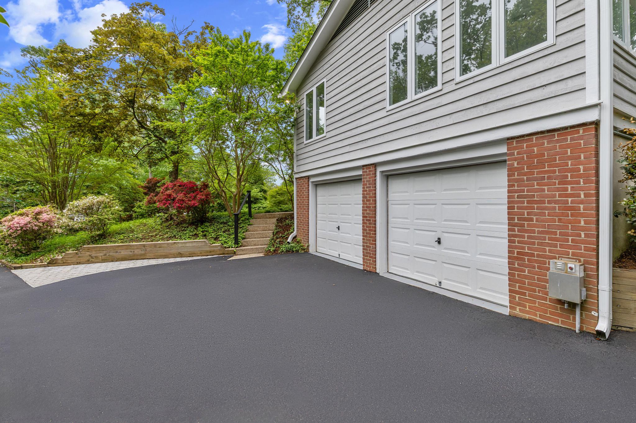 ANNAPOLIS ROADS - Residential