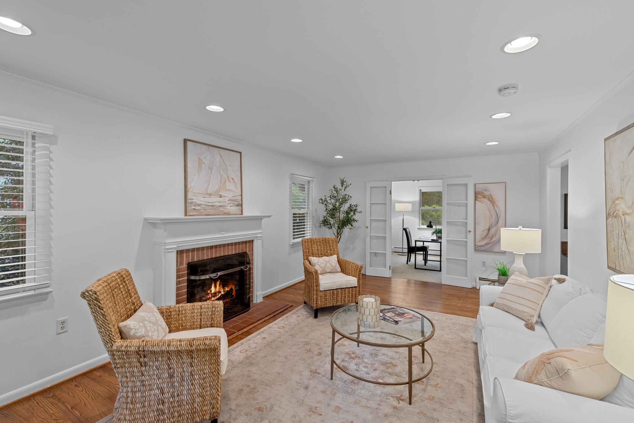 ANNAPOLIS ROADS - Residential
