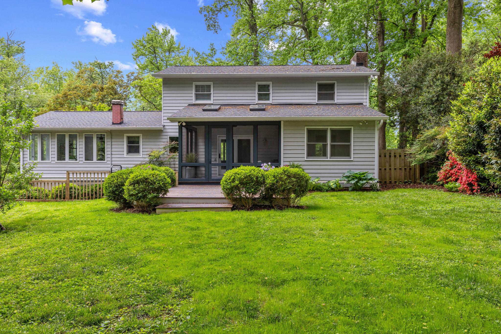 ANNAPOLIS ROADS - Residential