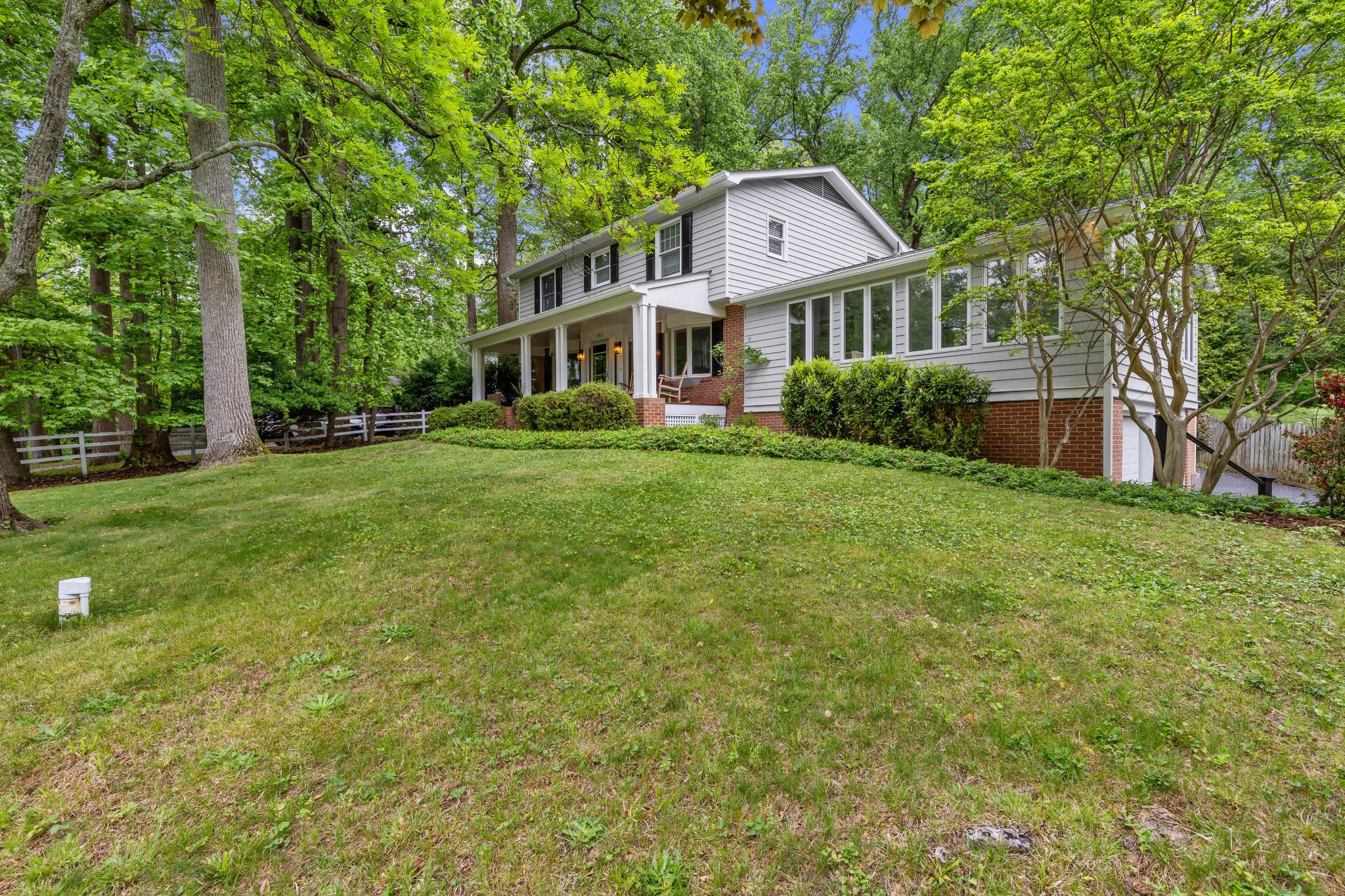 ANNAPOLIS ROADS - Residential