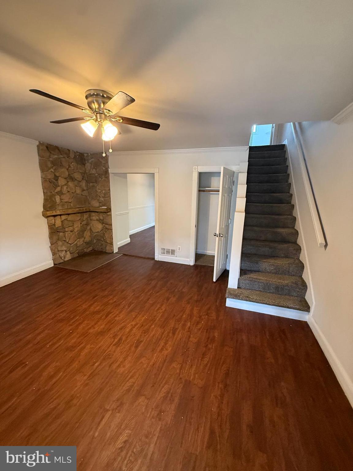 HAWTHORNE - Residential Lease