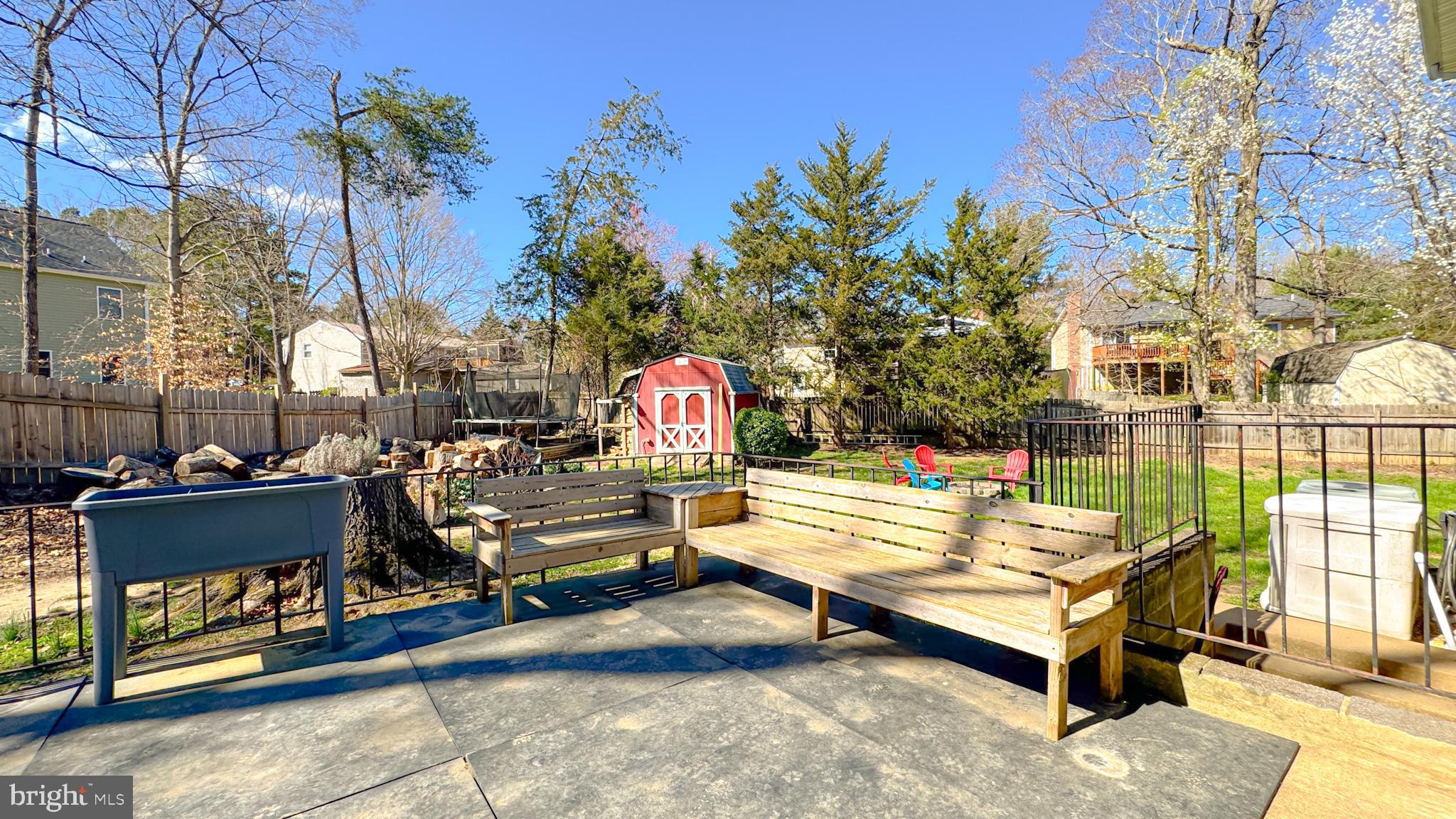 BREEZEWOOD - Residential