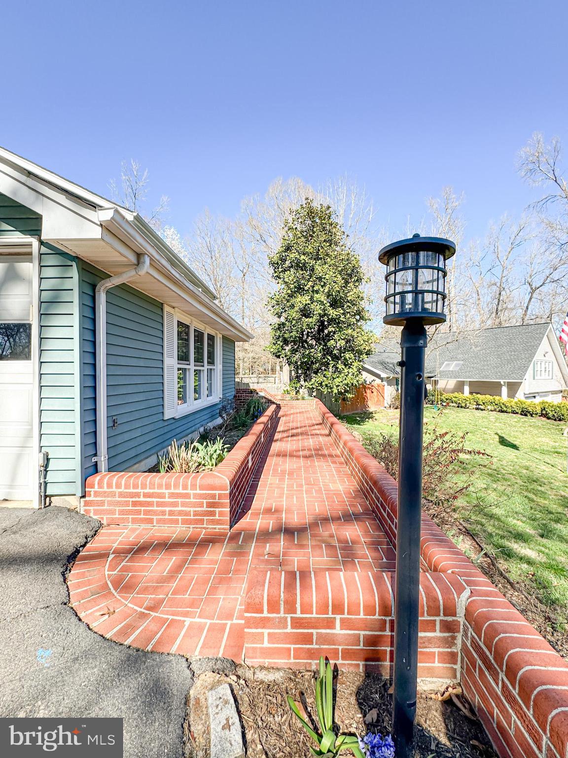 BREEZEWOOD - Residential