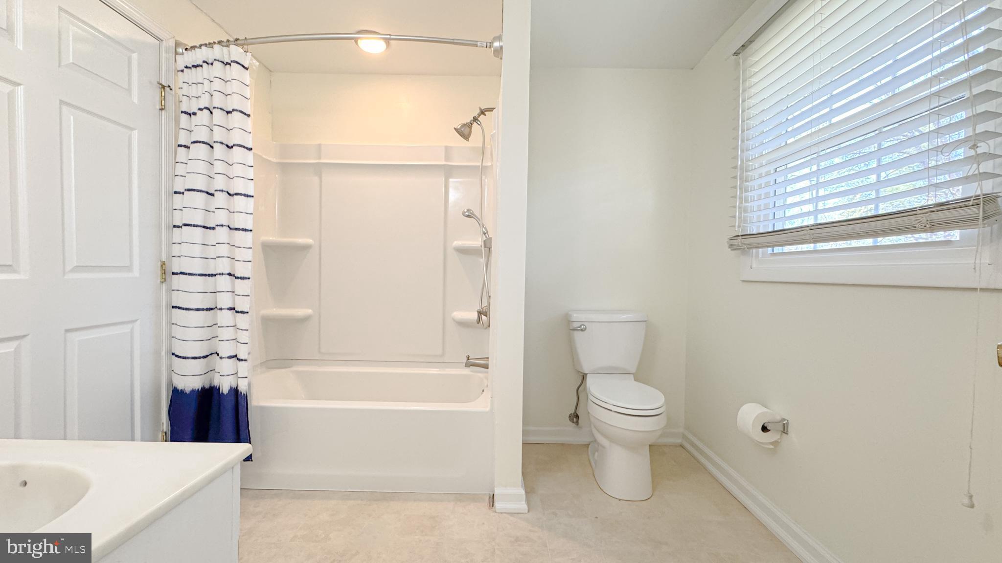 BREEZEWOOD - Residential