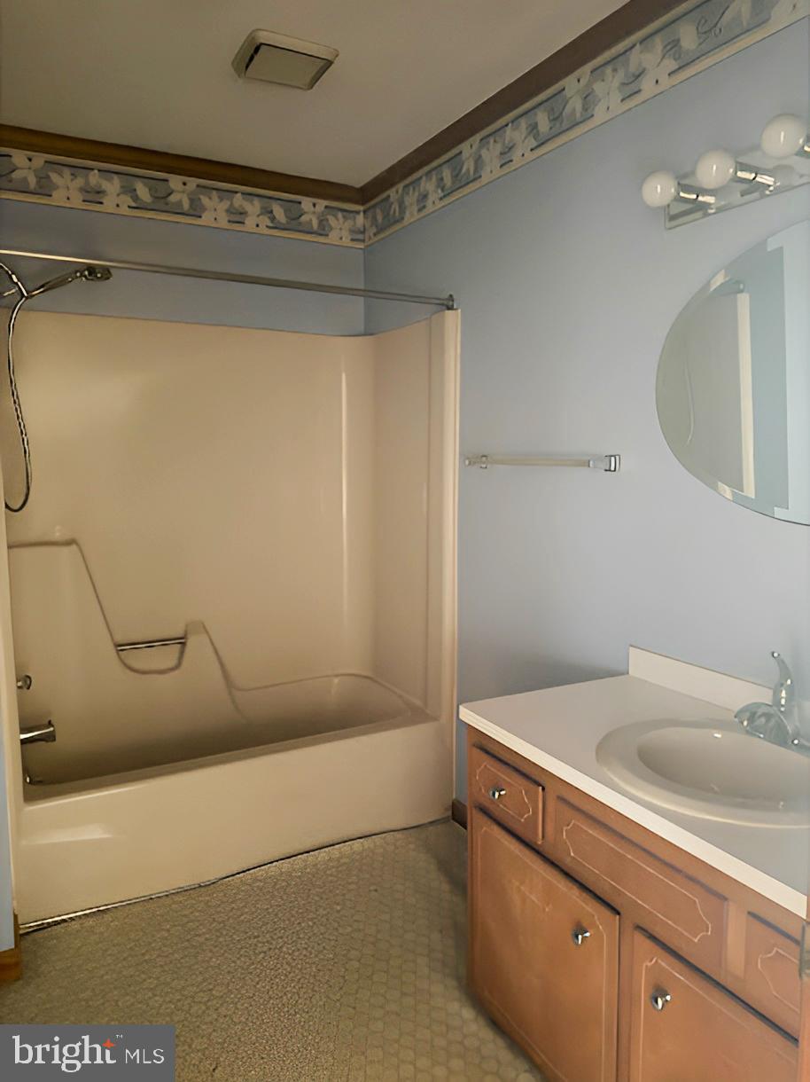 EASTON - Residential