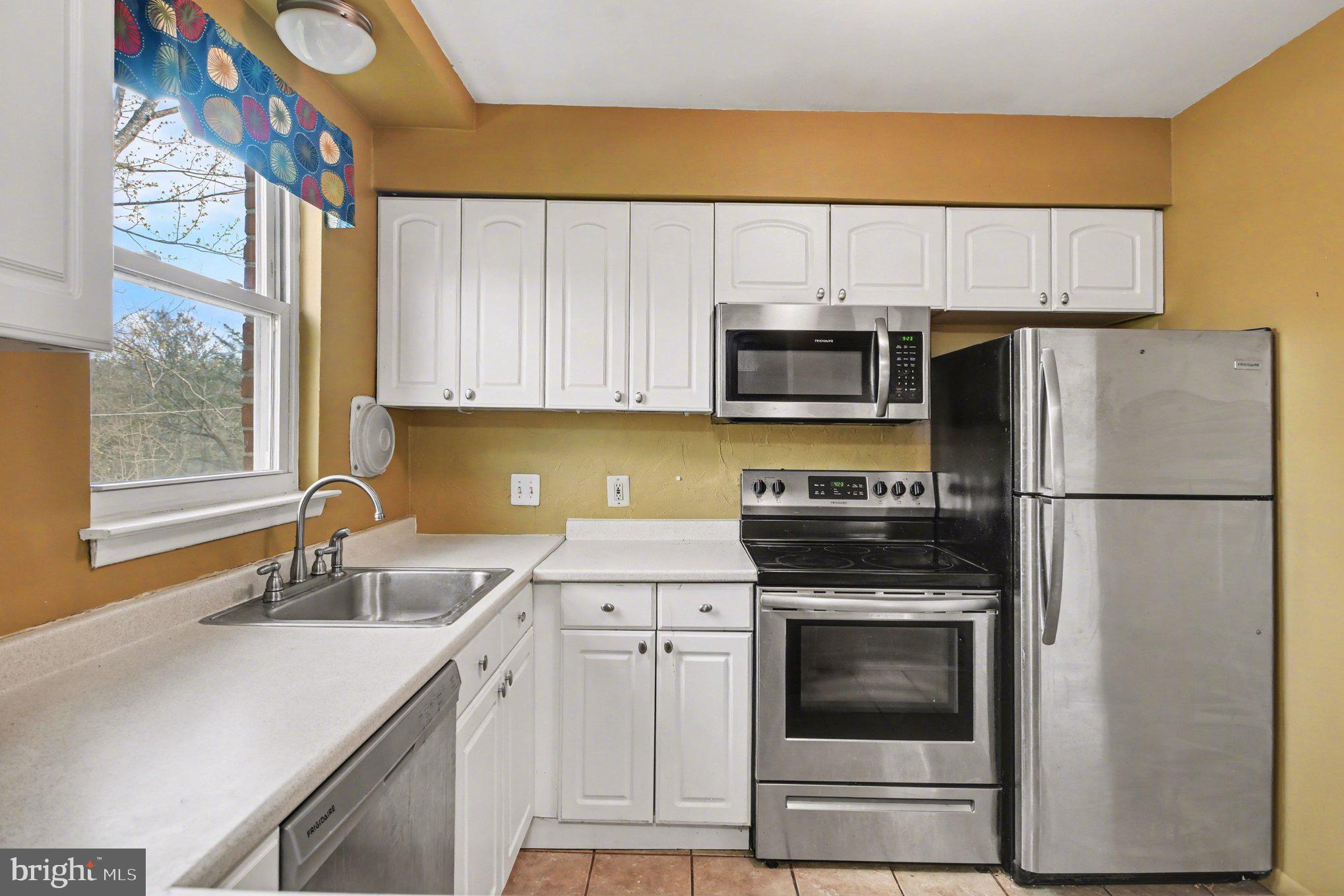 HILLTOP - Residential