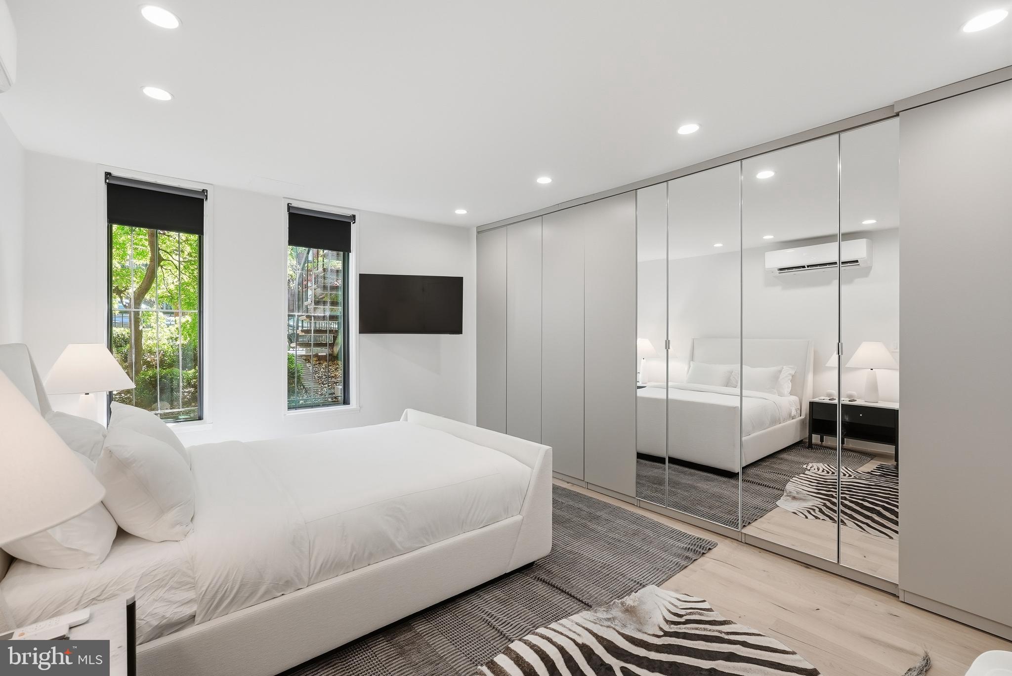 DUPONT CIRCLE - Residential
