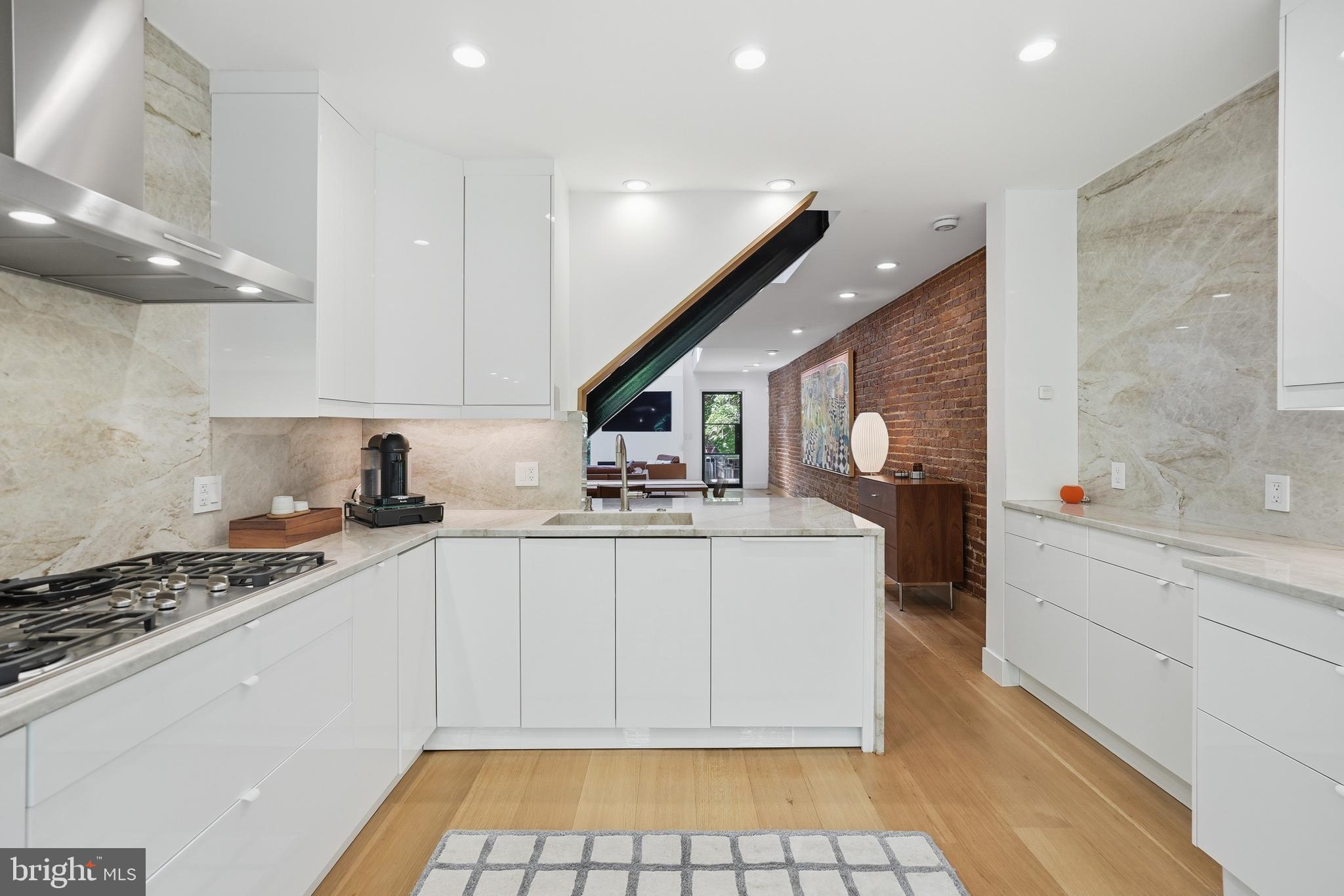 DUPONT CIRCLE - Residential