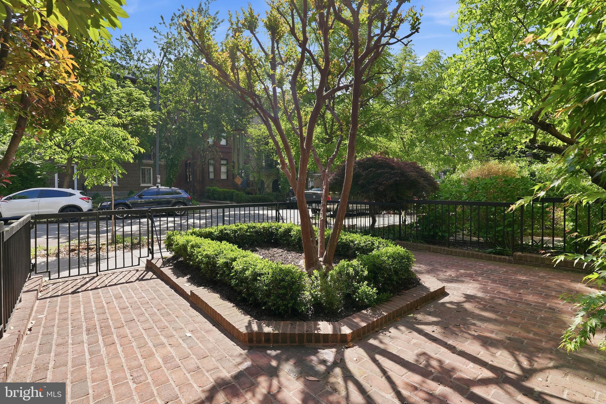 1712 19TH STREET NW