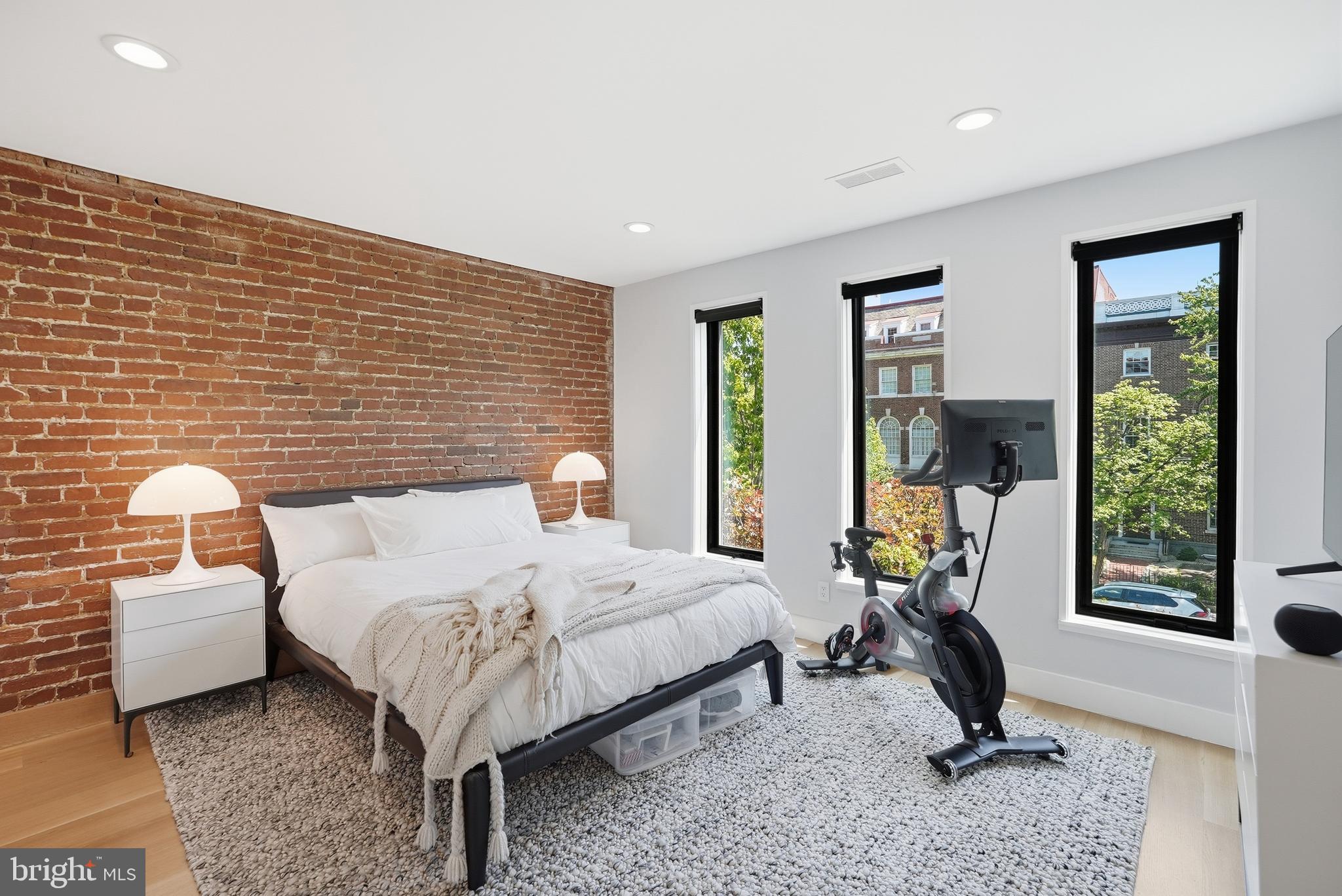 DUPONT CIRCLE - Residential