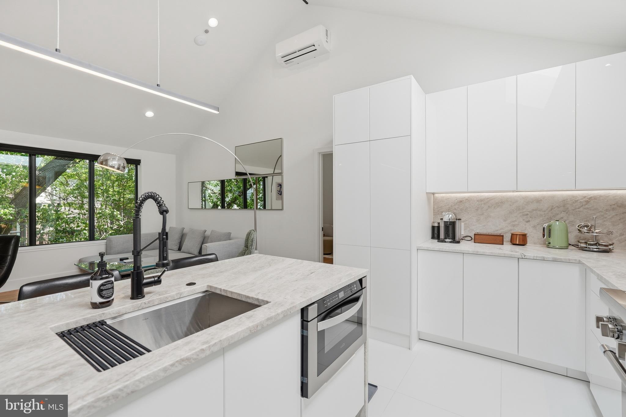 DUPONT CIRCLE - Residential