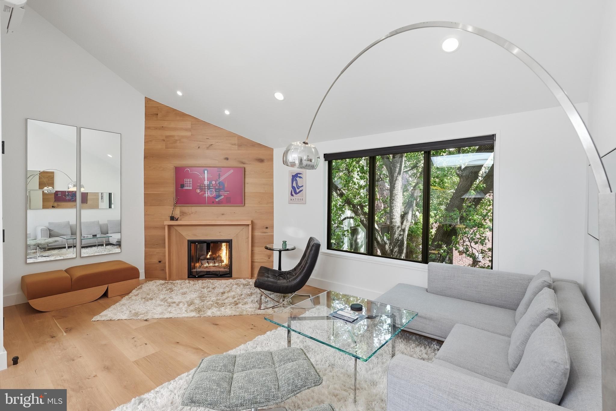 DUPONT CIRCLE - Residential