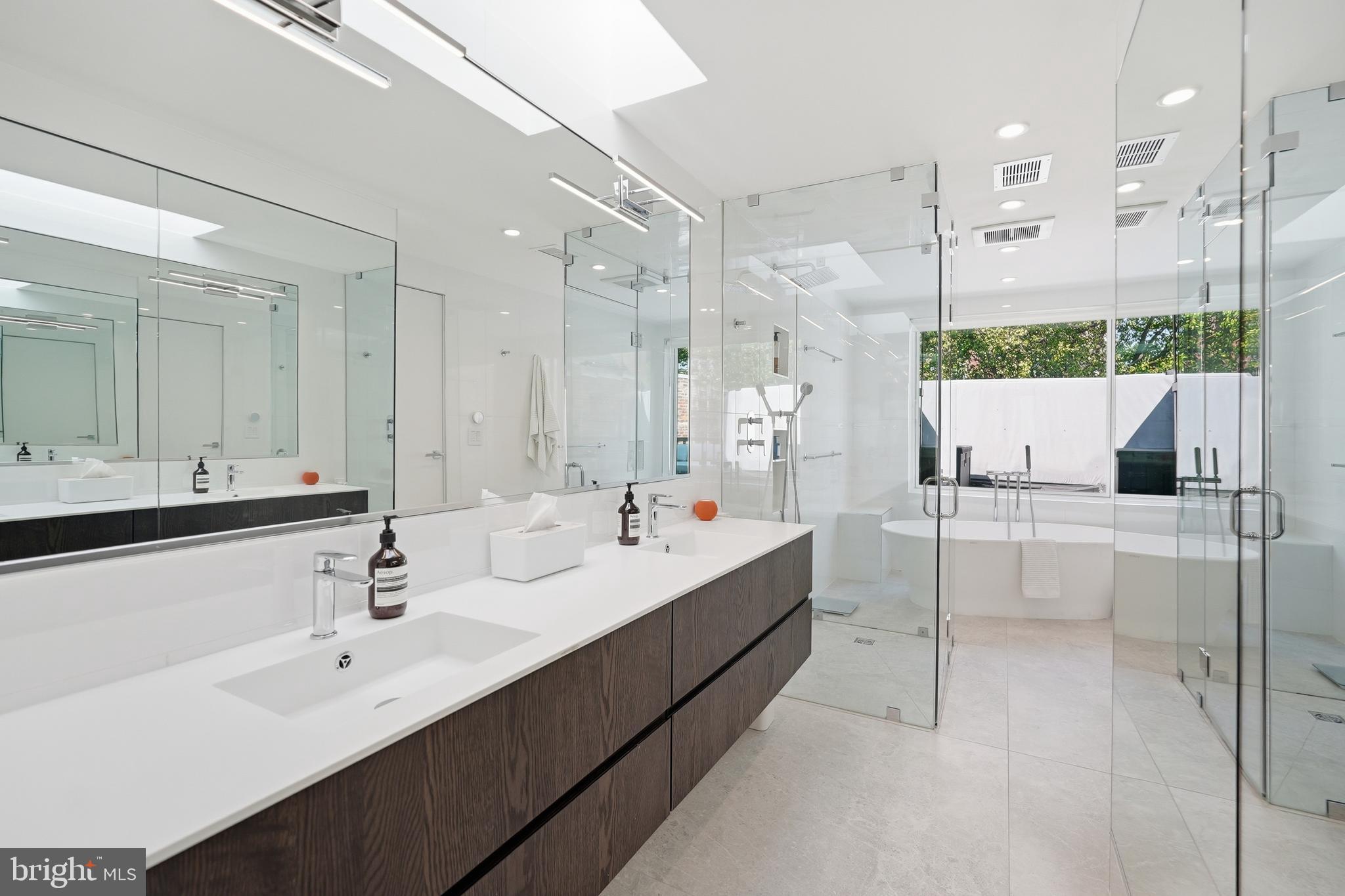 DUPONT CIRCLE - Residential