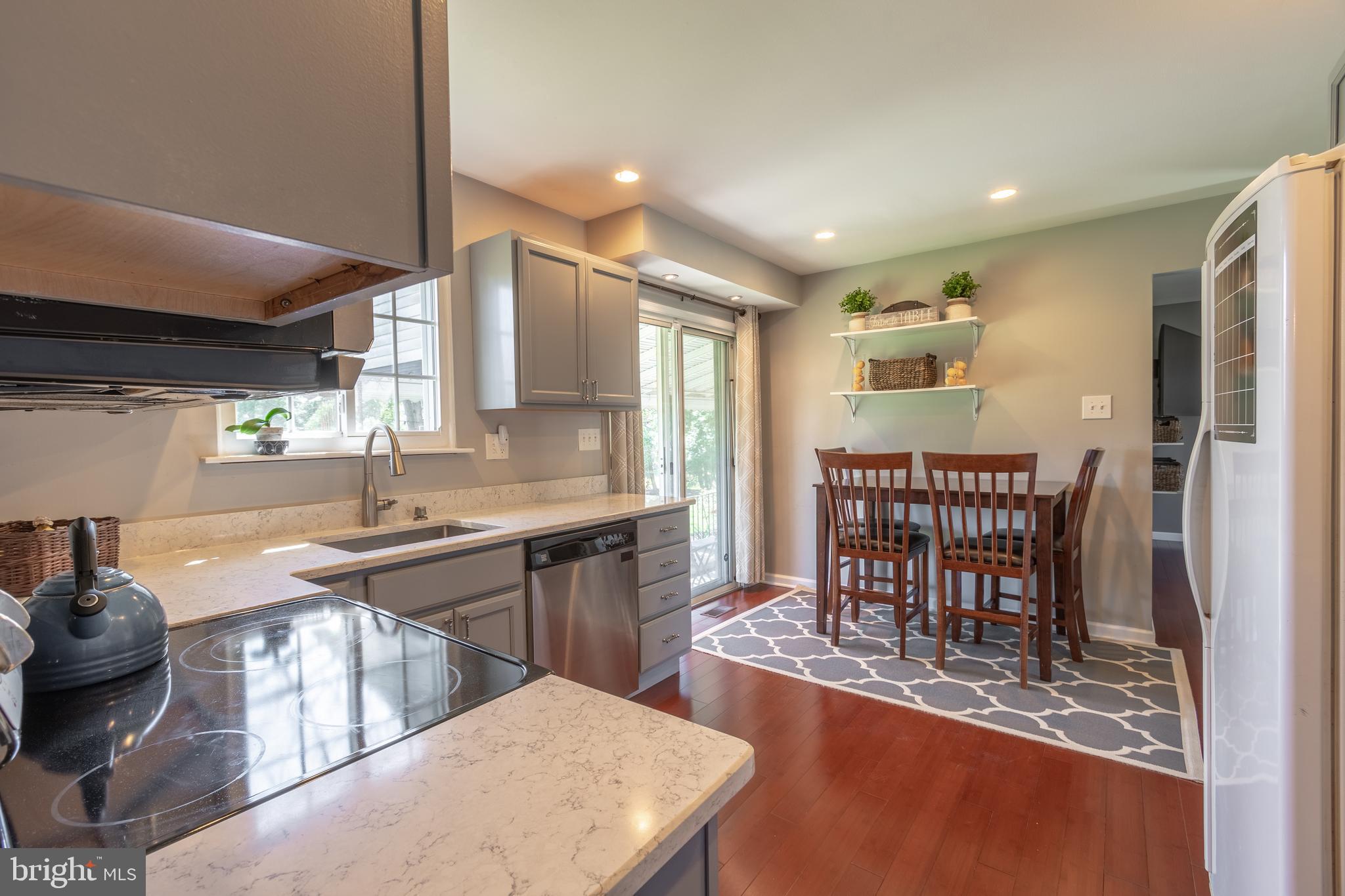 JEFFERSONVILLE - Residential