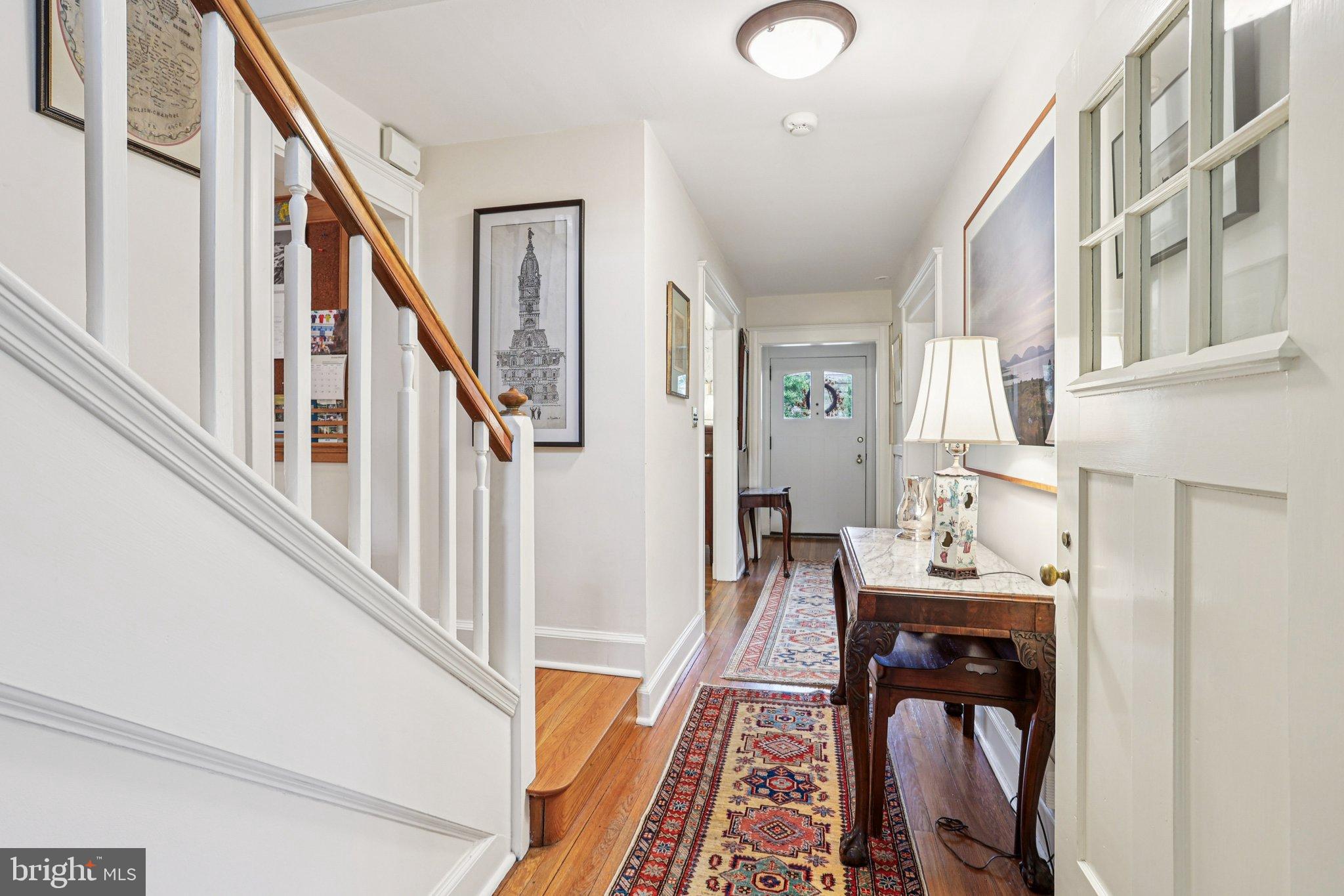 CHESTNUT HILL - Residential