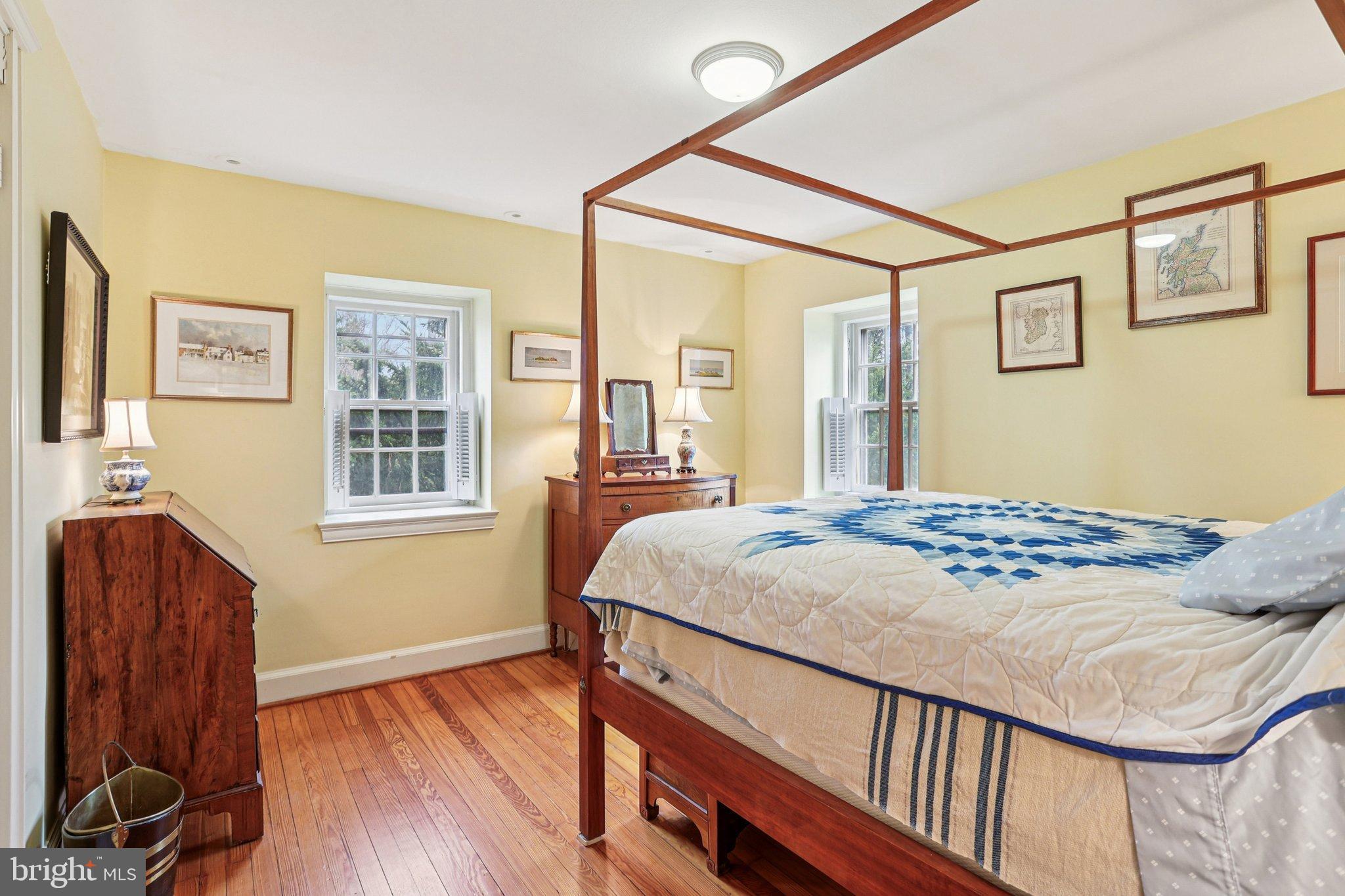 CHESTNUT HILL - Residential