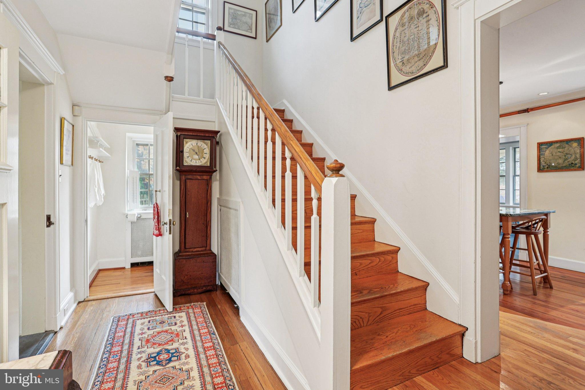 CHESTNUT HILL - Residential