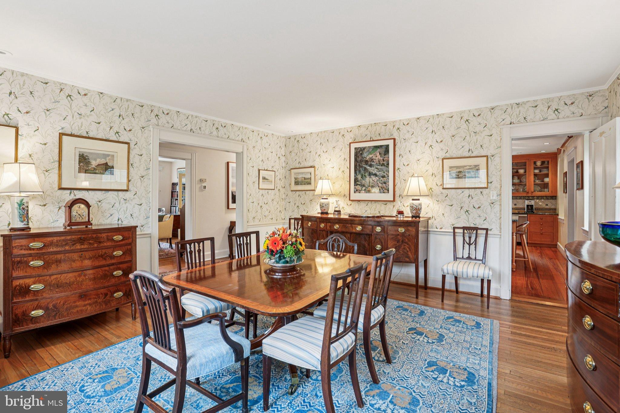 CHESTNUT HILL - Residential