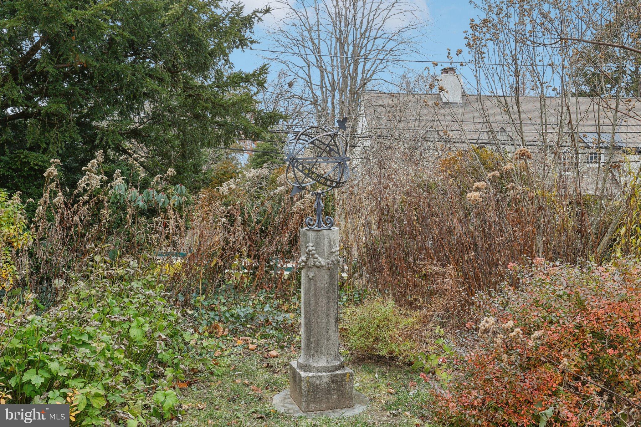 CHESTNUT HILL - Residential