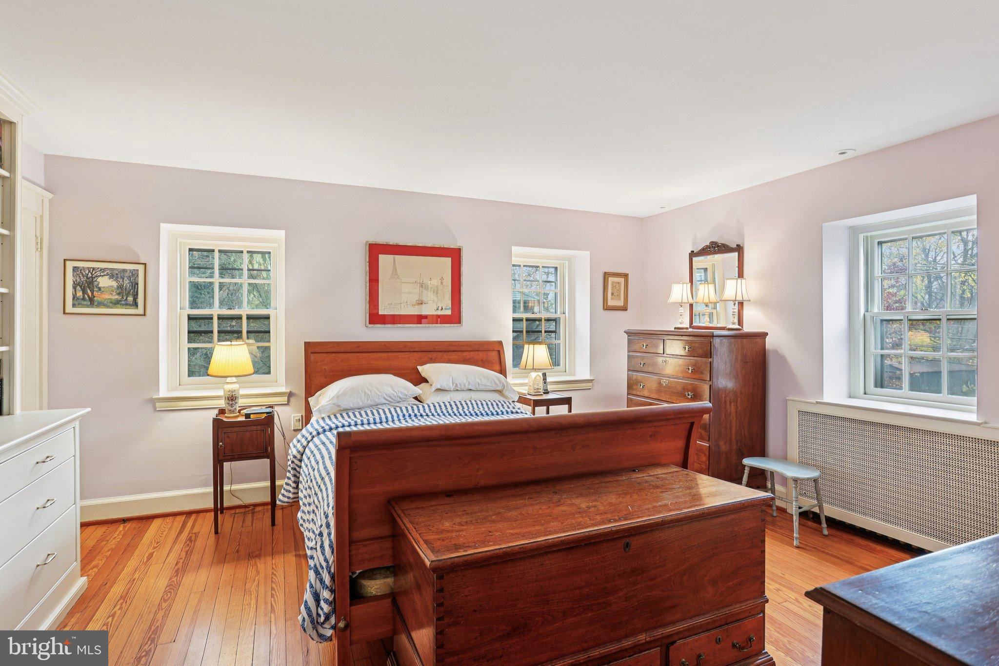 CHESTNUT HILL - Residential