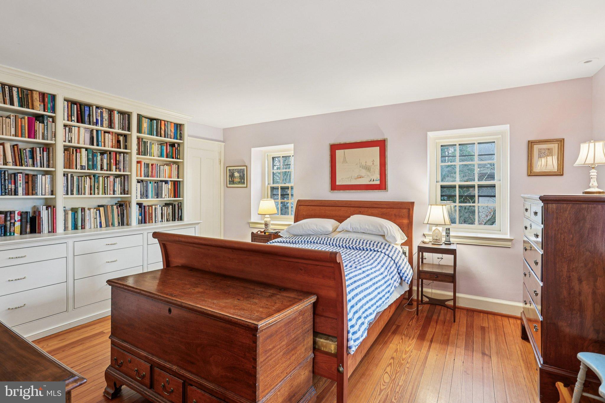 CHESTNUT HILL - Residential