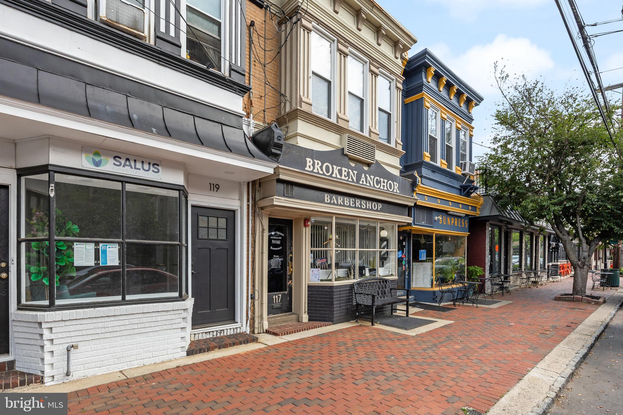 117 W MERCHANT STREET