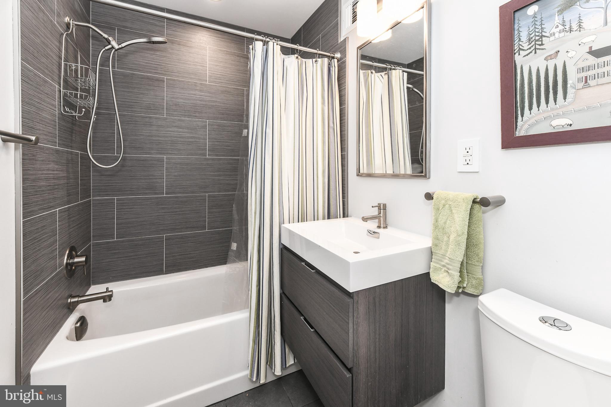 LEE HEIGHTS - Residential Lease