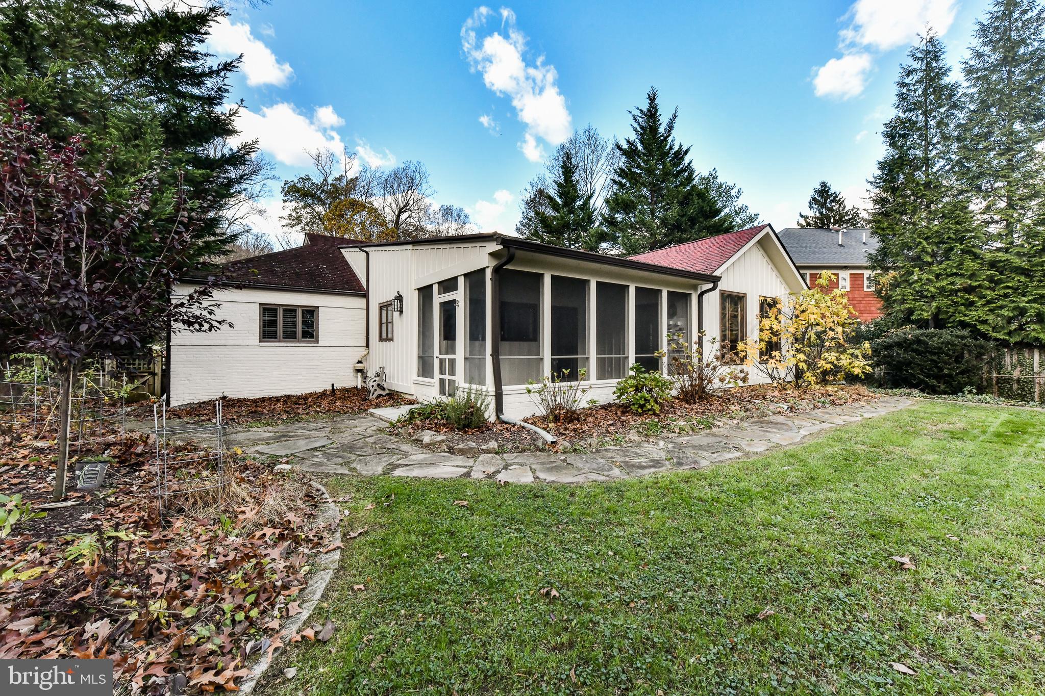 LEE HEIGHTS - Residential Lease