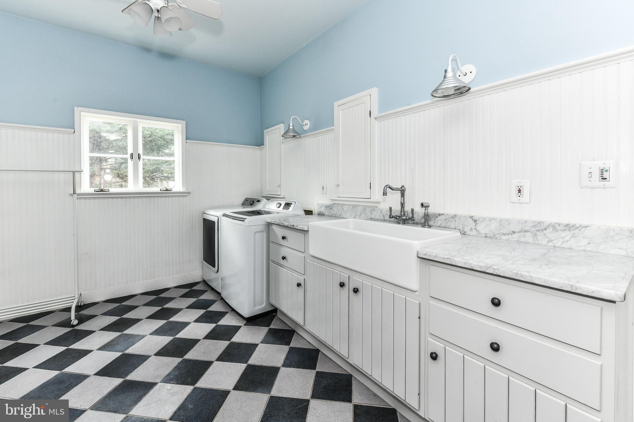 LEE HEIGHTS - Residential Lease