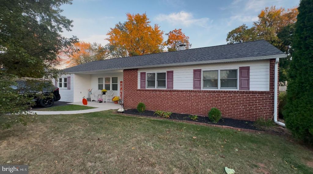 Photo of 3154 Sycamore Lane, NORRISTOWN, PA 19401 (MLS # PAMC2159048)