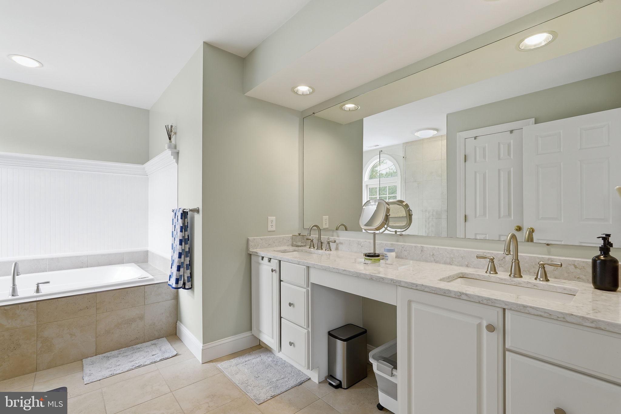 GOSHEN OAKS - Residential