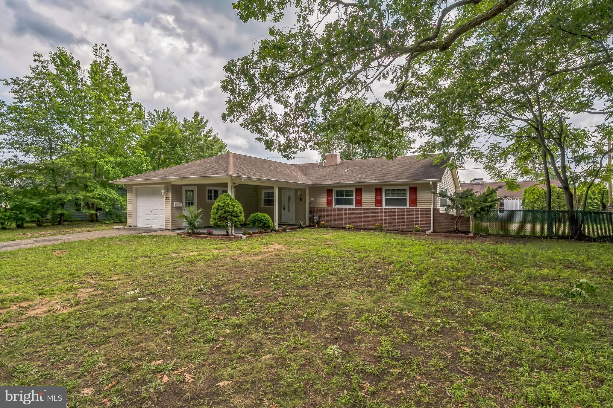 42 BALDWIN LANE