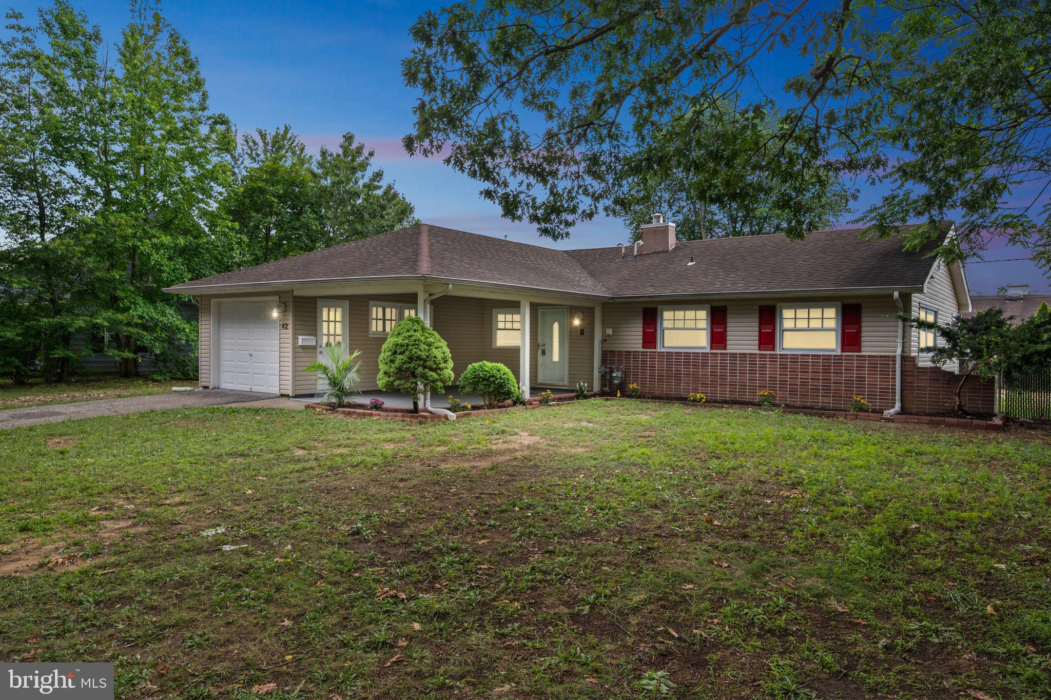 42 BALDWIN LANE