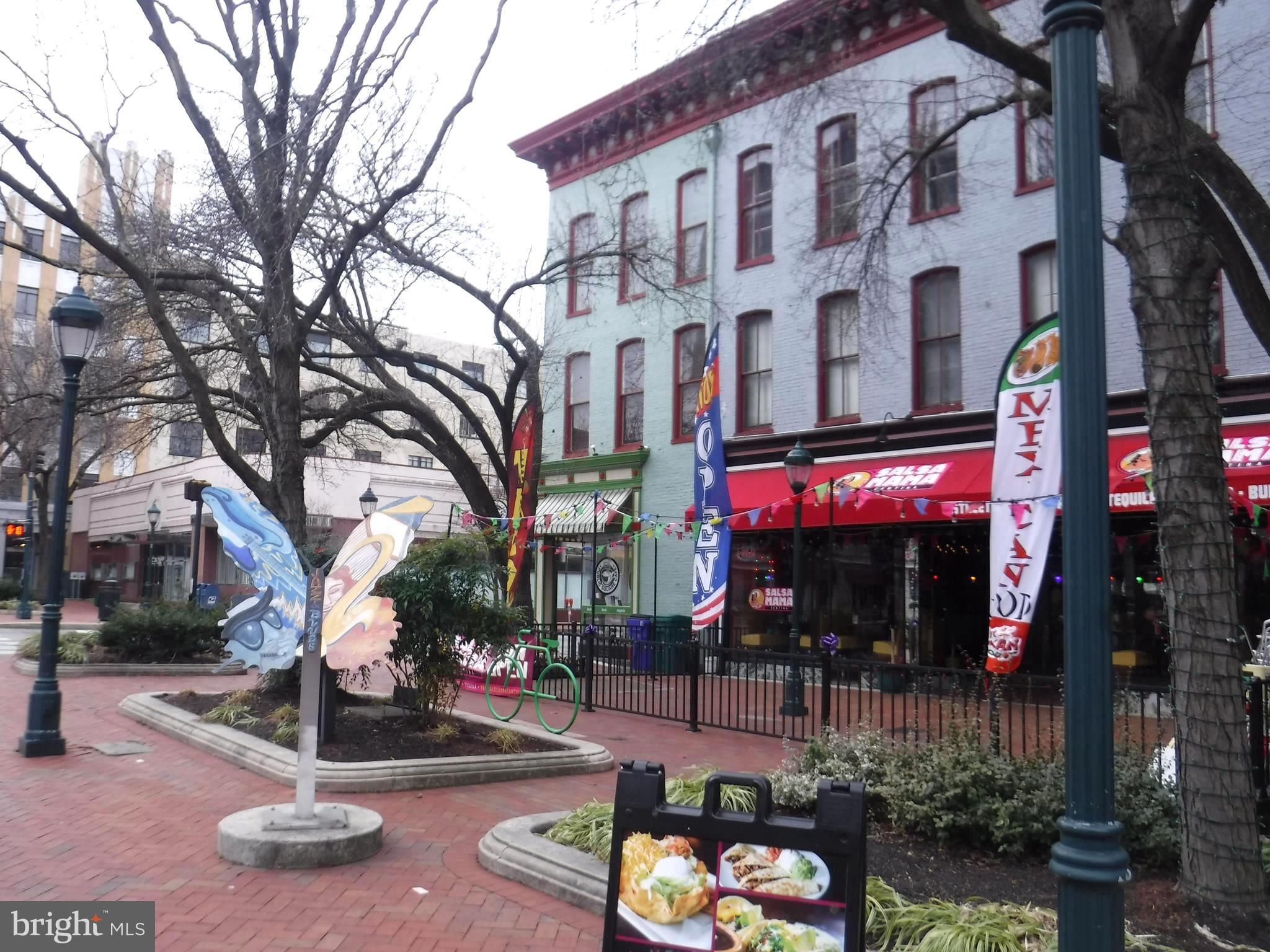 2 W WASHINGTON STREET