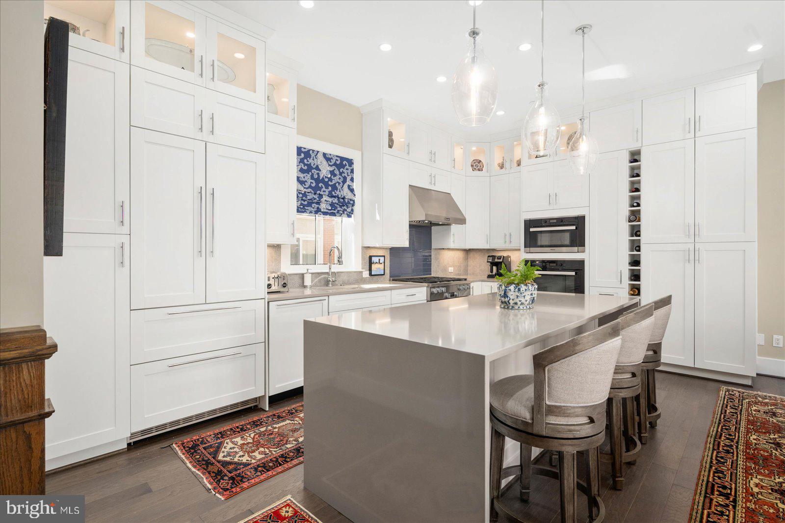 THE TOWNS AT ABINGDON PLACE - Residential