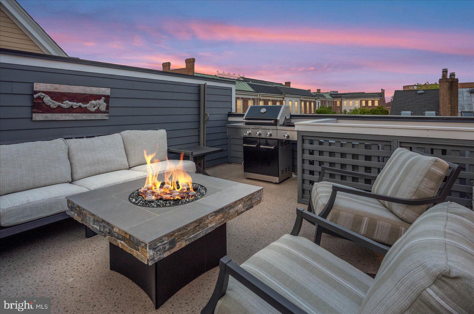 THE TOWNS AT ABINGDON PLACE - Residential