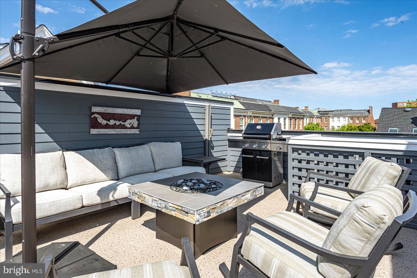 THE TOWNS AT ABINGDON PLACE - Residential