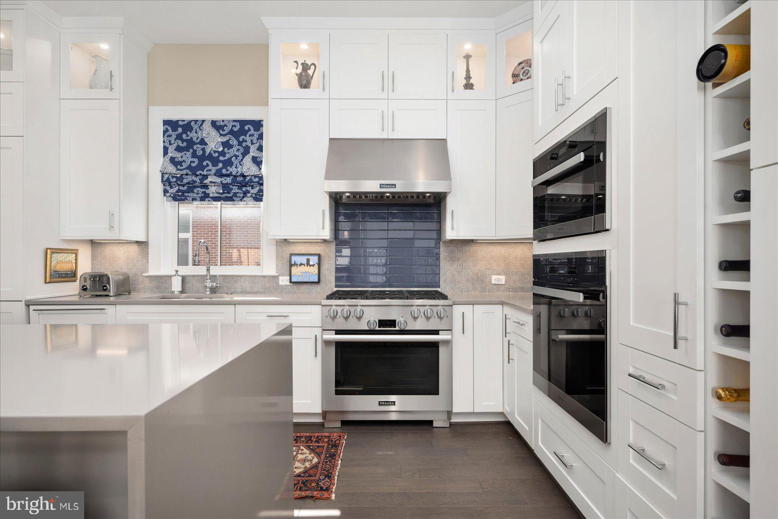 THE TOWNS AT ABINGDON PLACE - Residential