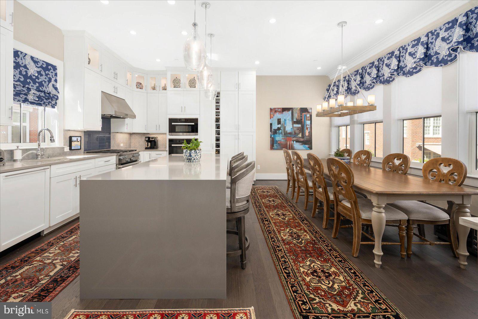 THE TOWNS AT ABINGDON PLACE - Residential