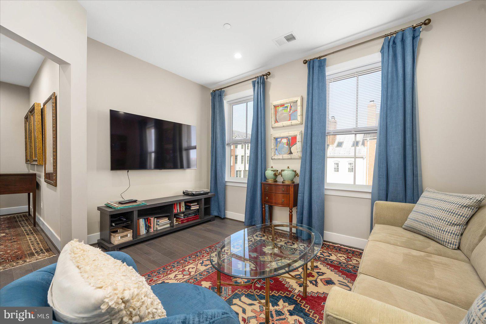 THE TOWNS AT ABINGDON PLACE - Residential