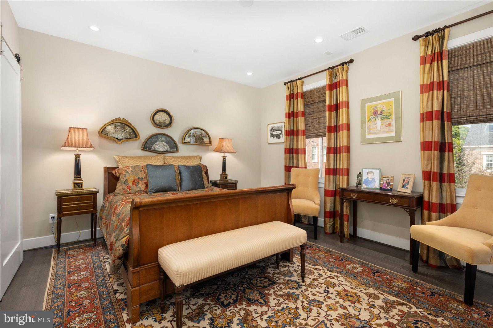 THE TOWNS AT ABINGDON PLACE - Residential