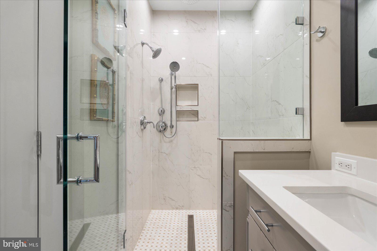 THE TOWNS AT ABINGDON PLACE - Residential