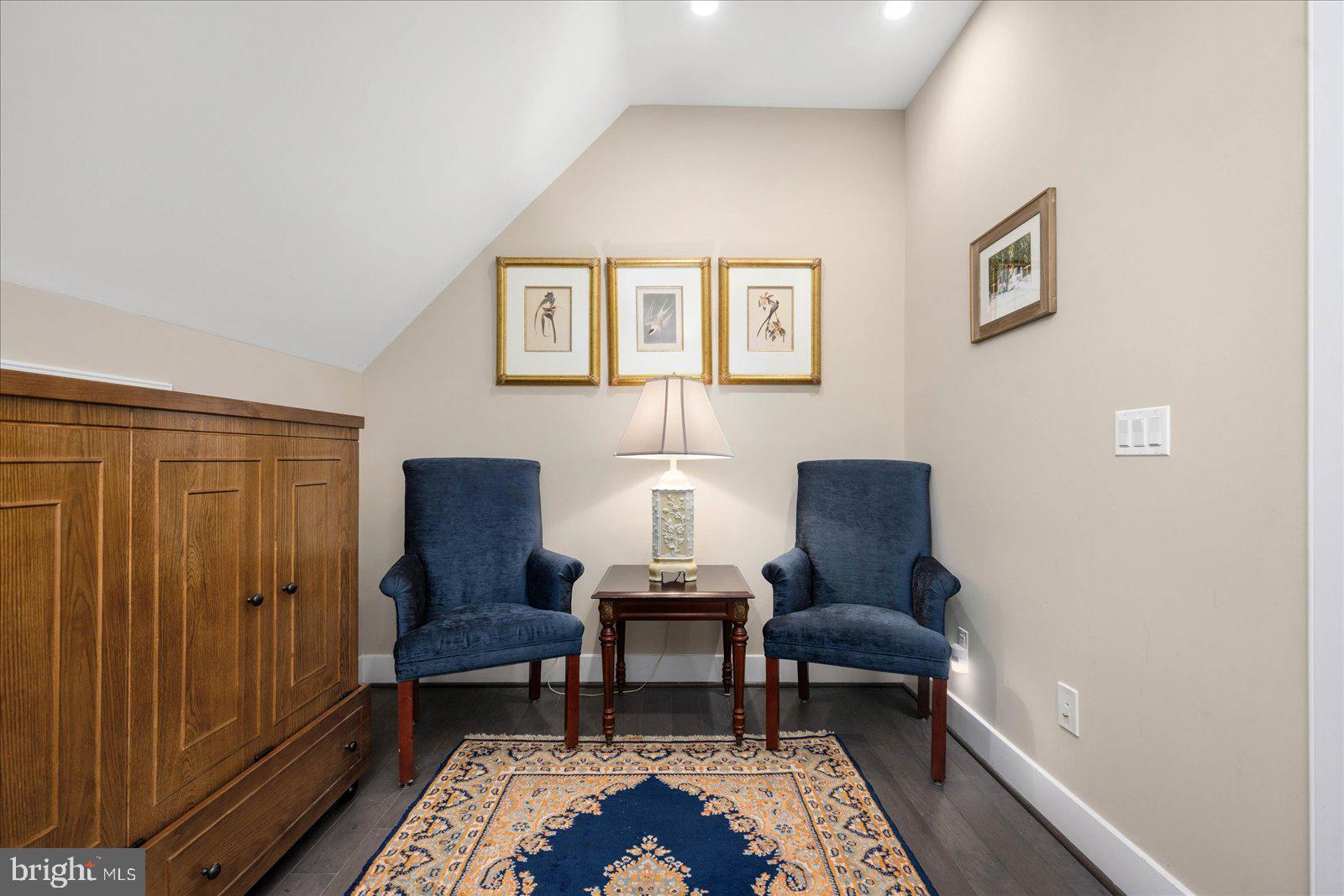 THE TOWNS AT ABINGDON PLACE - Residential