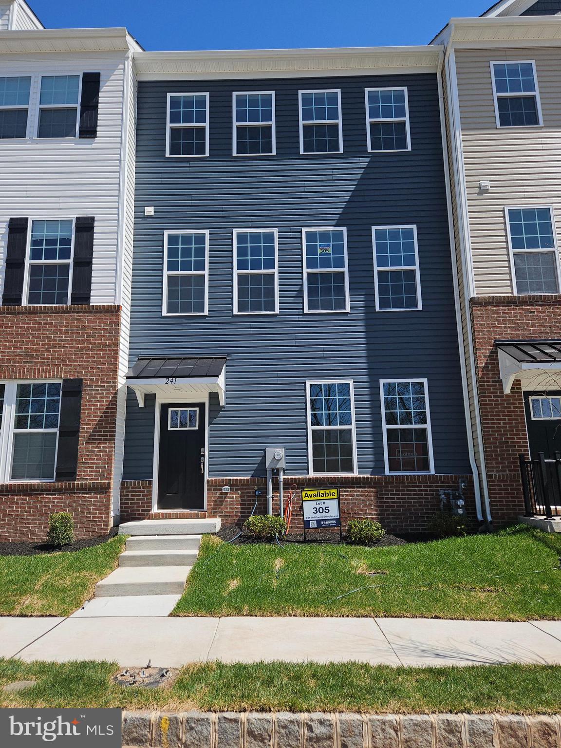 STEELPOINTE - Residential