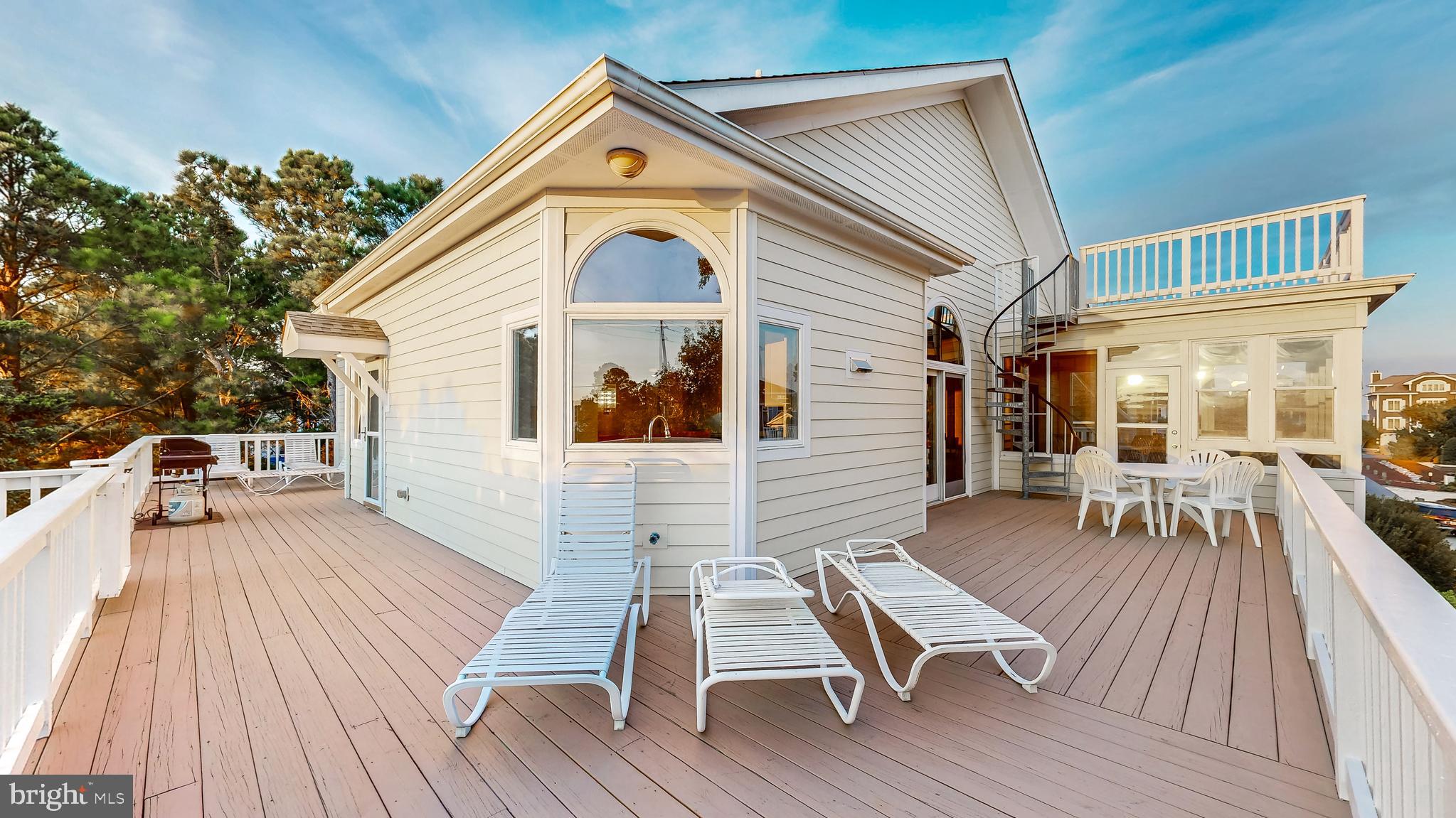 SEABREAK - Residential