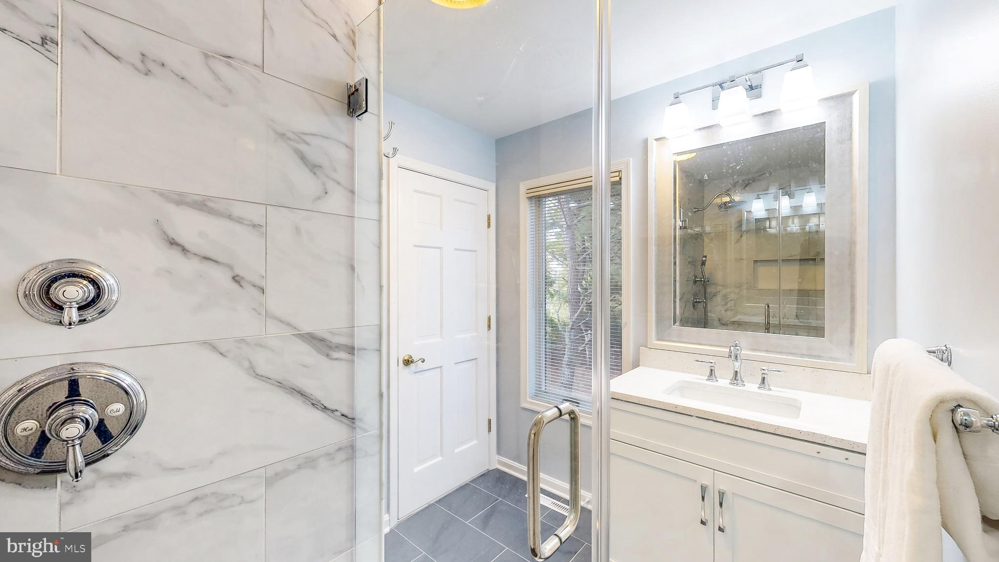 SEABREAK - Residential