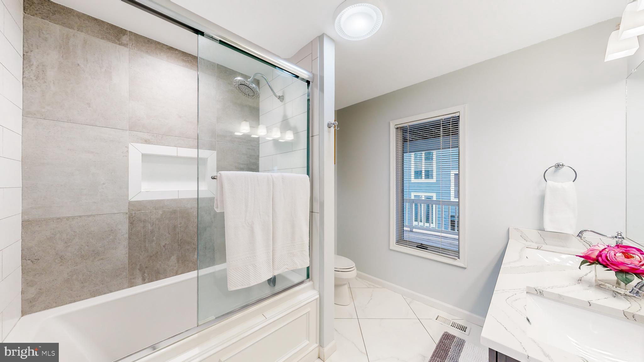 SEABREAK - Residential